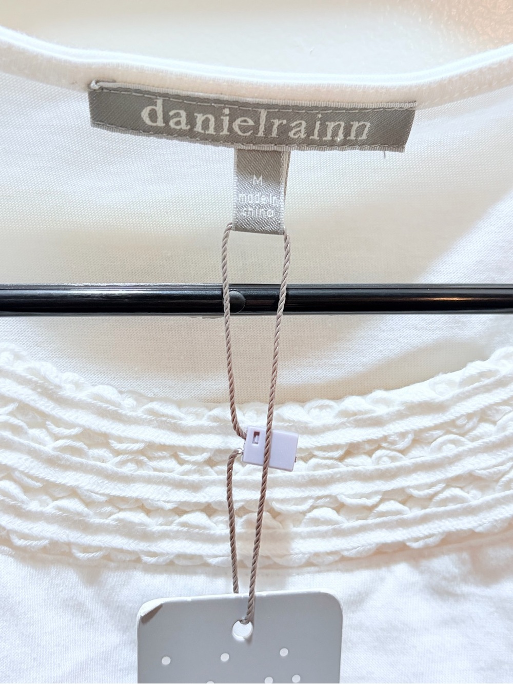 Daniel Rainn White Blouse w/ edged ruffles - Picture 4 of 4